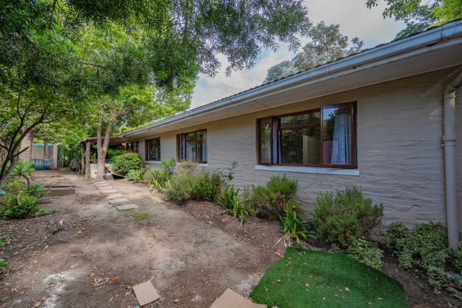 6 Bedroom Property for Sale in Golden Acre Western Cape